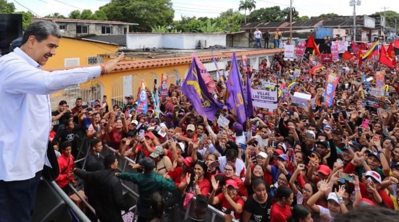 Rifondazione Comunista presente all'insediamento di Nicolás Maduro Moros, Presidente della Repubblica Bolivariana del Venezuela .